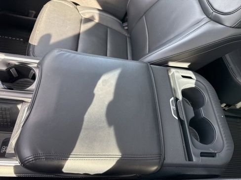 Used 2025 Ford Expedition Platinum w/ Driver's Package image 40