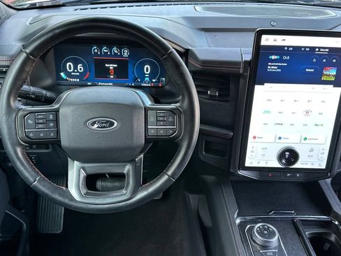 Used 2022 Ford Expedition Limited RWD image 15