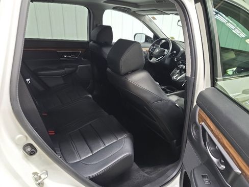 Used 2018 Honda CR-V Touring image 18