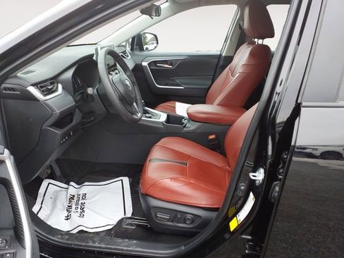Used 2024 Toyota RAV4 XLE w/ Weather Package image 9