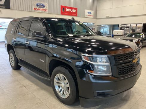 Used 2019 Chevrolet Tahoe LT image 3