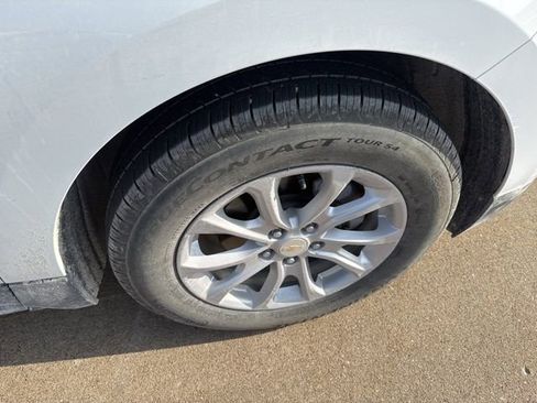 Used 2020 Chevrolet Equinox LT FWD image 25