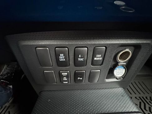 Used 2007 Toyota FJ Cruiser 4WD image 24