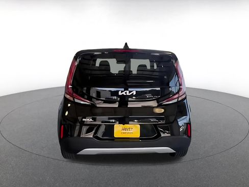 Used 2025 Kia Soul LX w/ LX Technology Package FWD image 12
