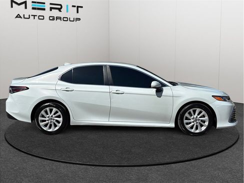 Used 2023 Toyota Camry LE FWD image 10