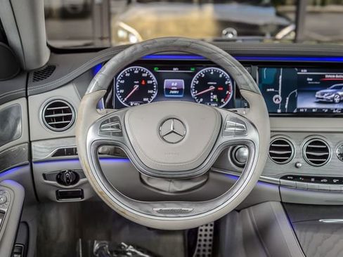 Used 2017 Mercedes-Benz S 550 4MATIC Sedan image 33