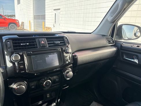 Used 2019 Toyota 4Runner TRD Off-Road Premium image 14