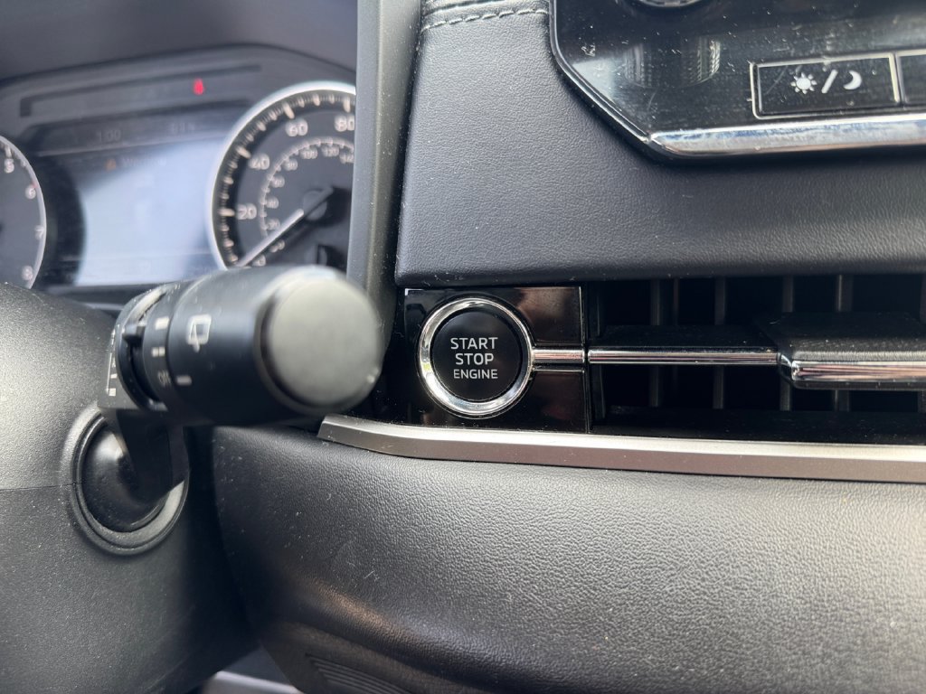 Used 2022 Mitsubishi Outlander SE AWD/4WD image 29