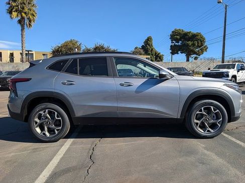 New 2026 Chevrolet Trax LT image 7