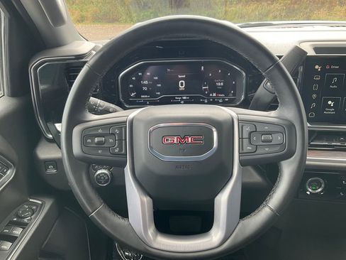 Used 2024 GMC Sierra 1500 SLT image 4