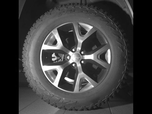 Used 2015 Jeep Cherokee Trailhawk w/ Comfort/Convenience Group AWD/4WD image 11