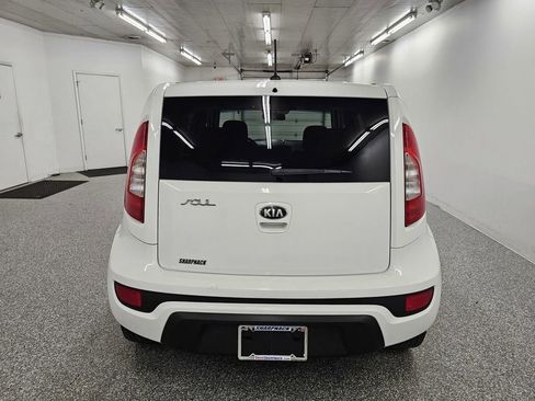 Used 2013 Kia Soul + FWD image 6