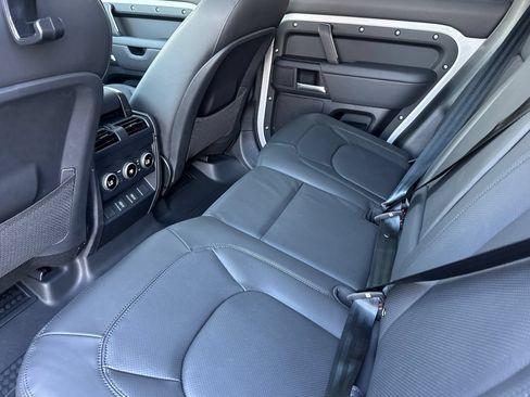 New 2026 Land Rover Defender 110 X-Dynamic SE AWD/4WD image 12