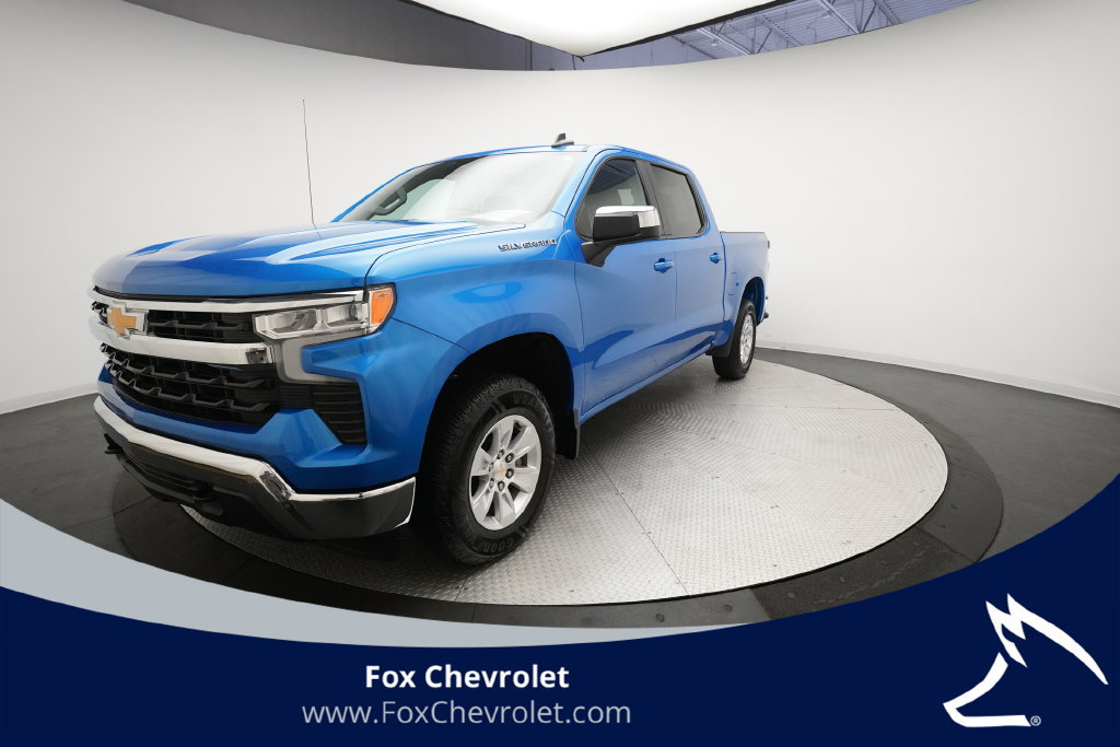 Used 2025 Chevrolet Silverado 1500 LT AWD/4WD image 1