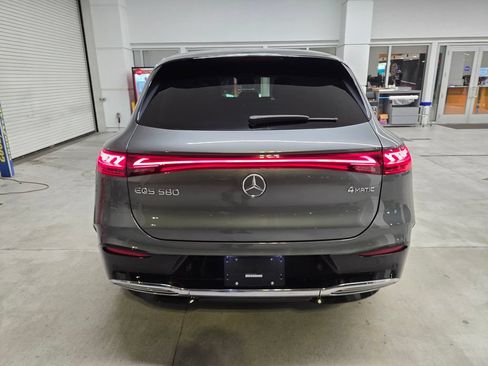 Used 2023 Mercedes-Benz EQS 580 4MATIC SUV w/ Exclusive Trim Package image 5