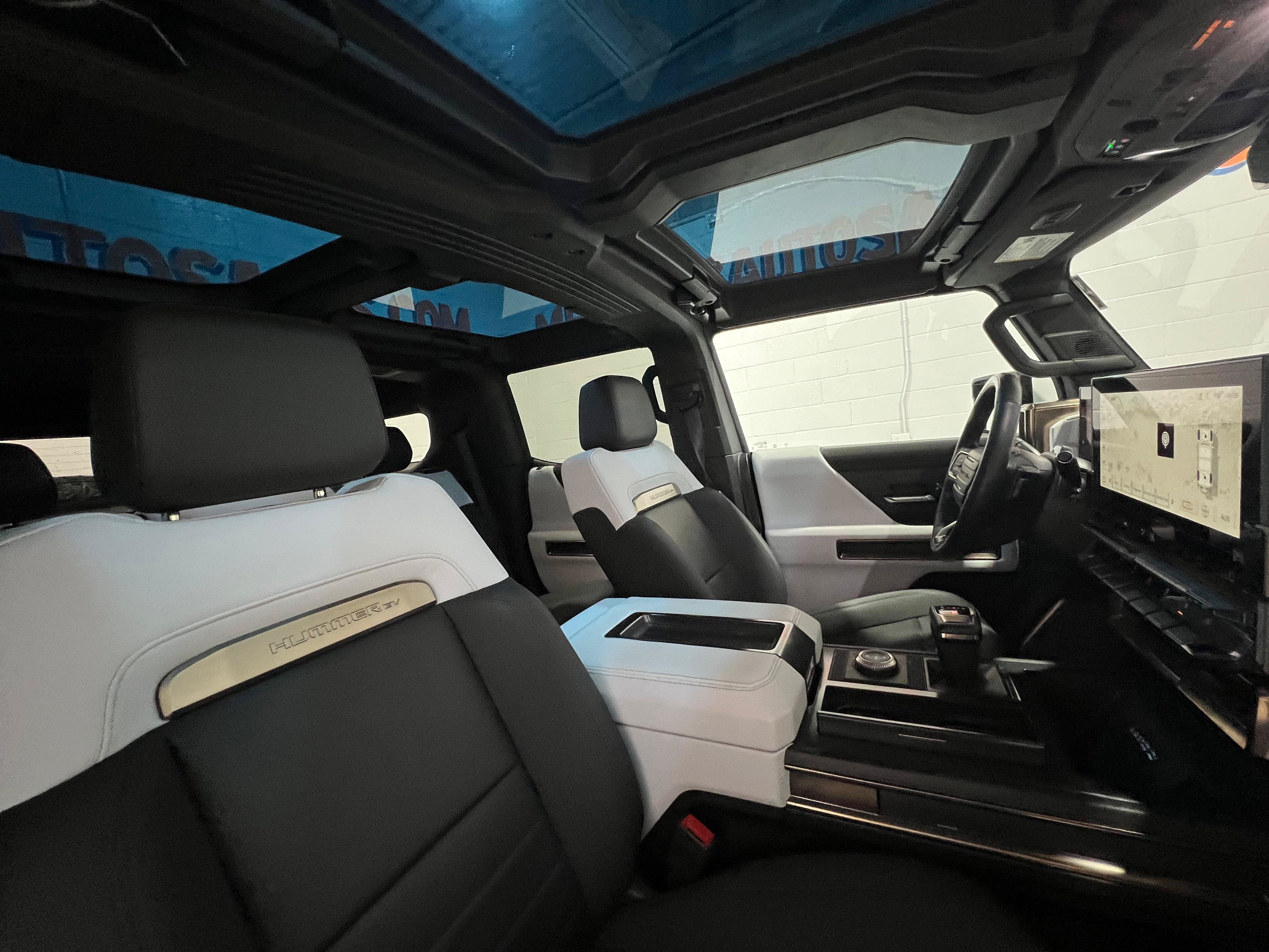 Used 2024 GMC Hummer EV 2X w/ Extreme Off-Road Package AWD/4WD image 16
