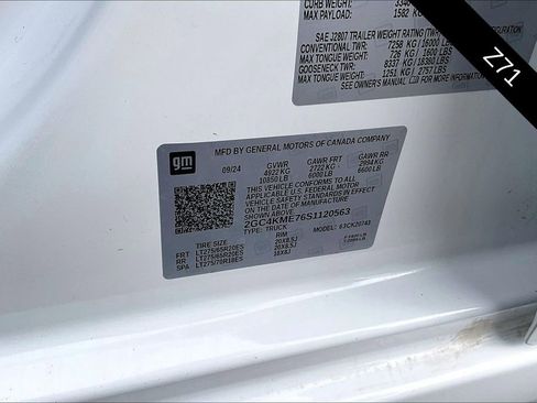 Used 2025 Chevrolet Silverado 2500 Custom w/ Custom Value Package image 18