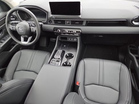 New 2026 Honda Pilot Touring image 25