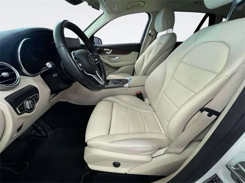 Certified 2022 Mercedes-Benz GLC 300 4MATIC image 17
