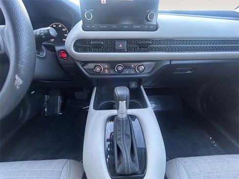 Used 2025 Honda HR-V LX image 11