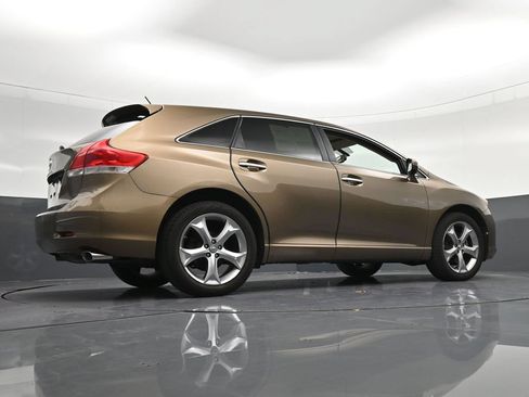 Used 2010 Toyota Venza FWD image 29