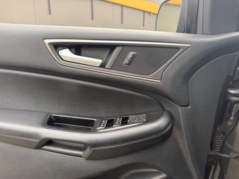 Used 2016 Ford Edge SEL w/ Equipment Group 201A AWD/4WD image 11