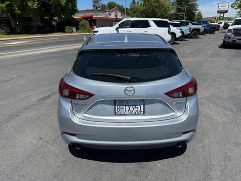Used 2018 MAZDA MAZDA3 Grand Touring w/ Premium Equipment Package FWD image 7