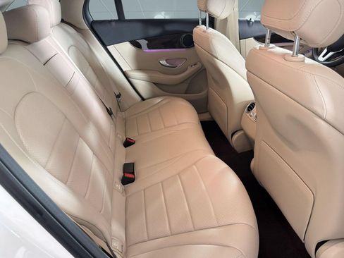 Used 2021 Mercedes-Benz GLC 300 image 29