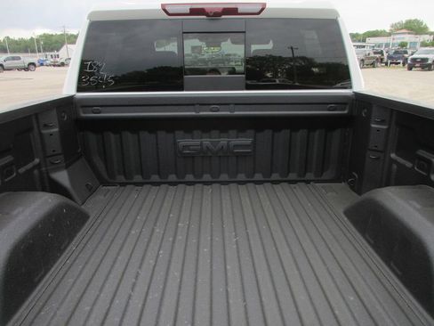 New 2026 GMC Sierra 1500 AT4 w/ AT4 Premium Package AWD/4WD image 7
