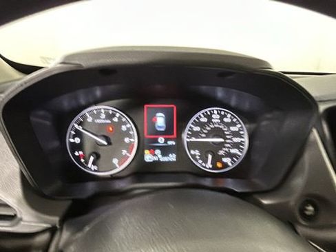 Used 2024 Subaru Crosstrek 2.0i Premium AWD/4WD image 18
