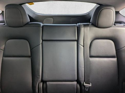 Used 2022 Tesla Model Y Performance image 16