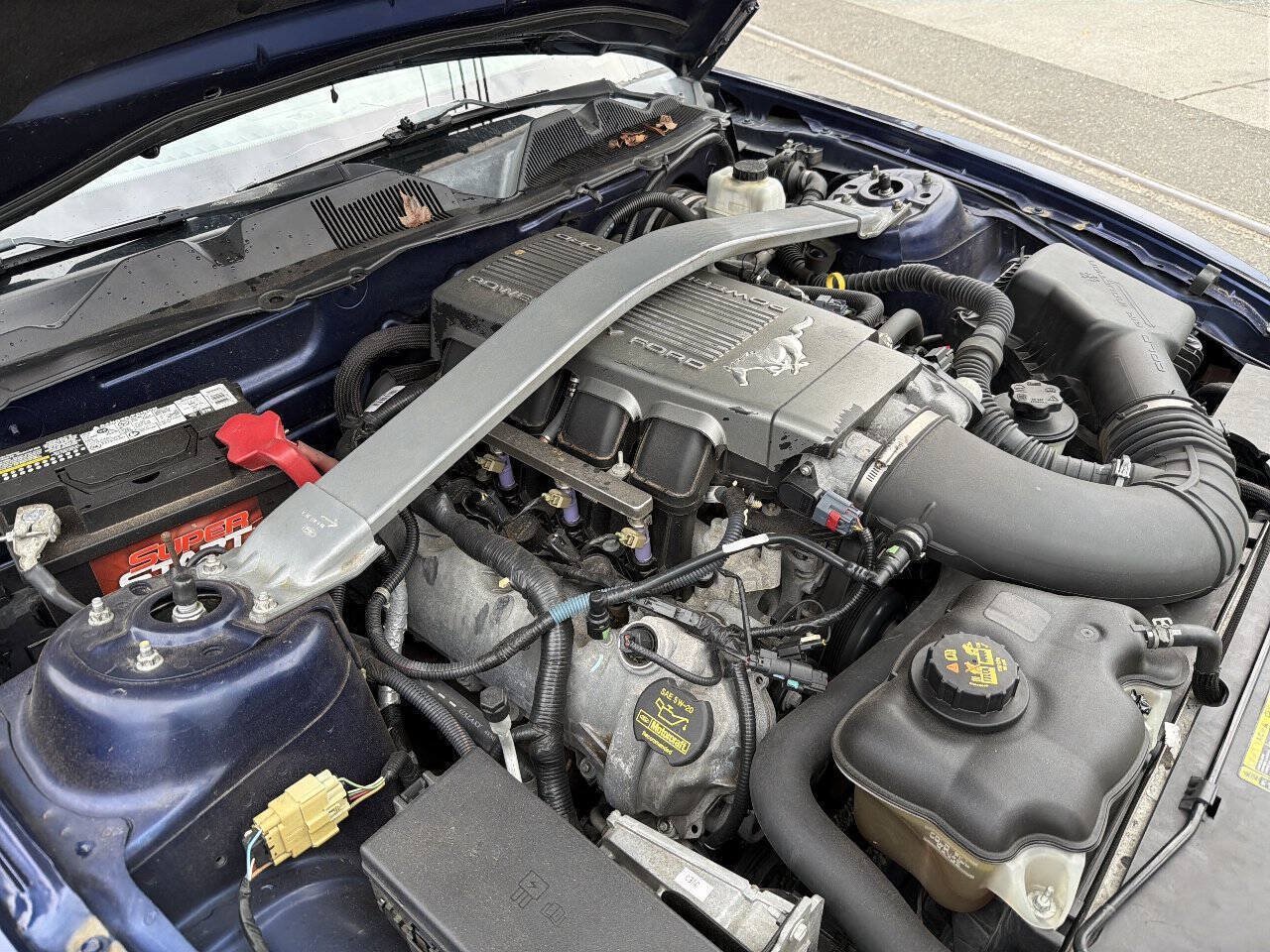Used 2010 Ford Mustang GT Premium RWD image 14