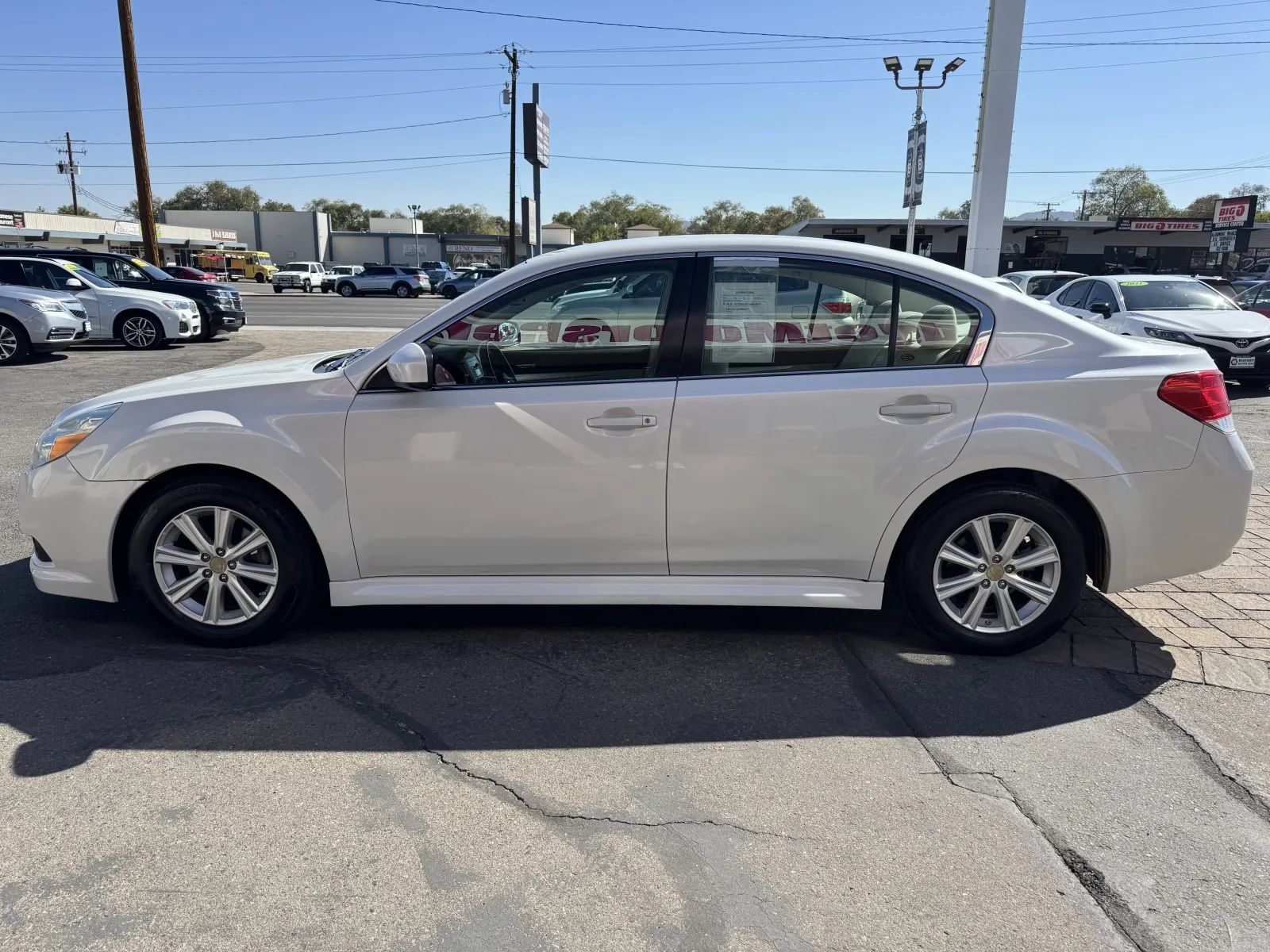 Used 2011 Subaru Legacy 2.5i Premium AWD/4WD image 5