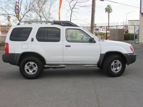 Used 2000 Nissan Xterra XE RWD image 4
