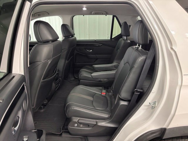 Used 2023 Honda Pilot EX-L image 11