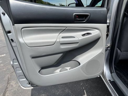 Used 2014 Toyota Tacoma 4x4 Double Cab w/ TRD Sport Package image 14