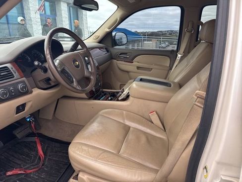 Used 2013 Chevrolet Tahoe LTZ image 8
