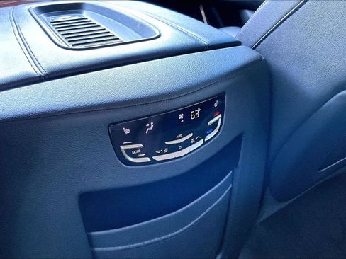 Used 2020 Cadillac Escalade Luxury AWD/4WD image 22