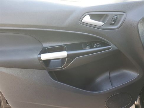 Used 2018 Ford Transit Connect XLT image 16