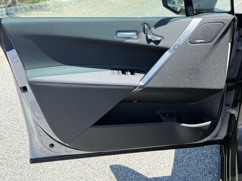 New 2026 BMW iX xDrive45 w/ M Sport Package AWD/4WD image 19