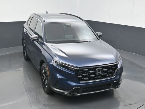 Certified 2025 Honda CR-V Sport image 3