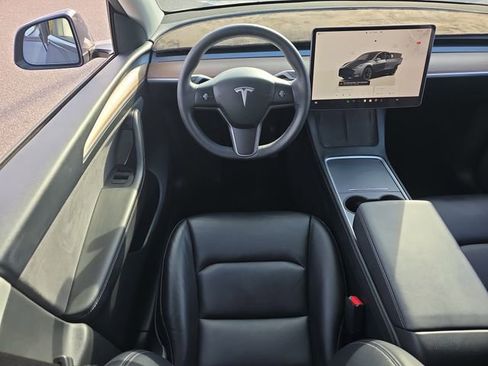 Used 2023 Tesla Model Y Long Range image 13