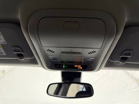 Used 2021 Chevrolet Equinox Premier w/ Redline Edition image 39