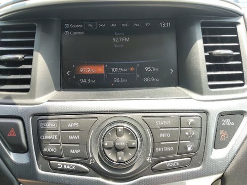Used 2018 Nissan Pathfinder SL w/ SL Premium Package AWD/4WD image 25