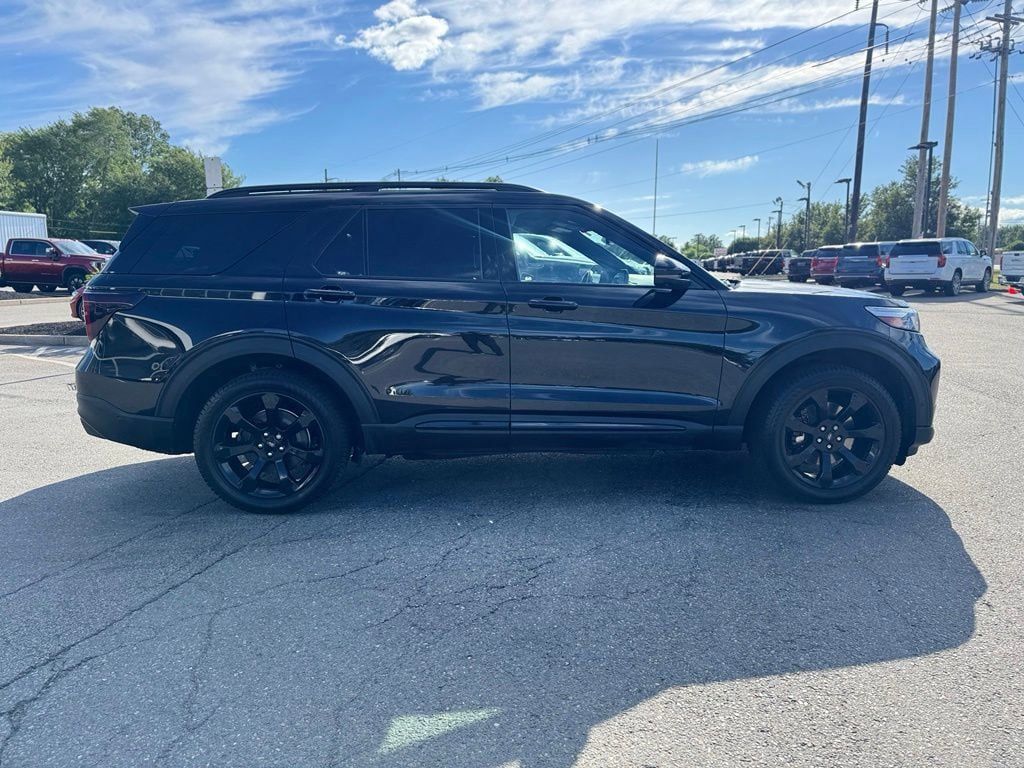 Used 2023 Ford Explorer ST w/ Technology Package AWD/4WD image 8