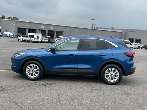 Certified 2023 Ford Escape Active AWD/4WD image 30