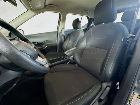 Used 2024 Nissan Kicks SV image 13