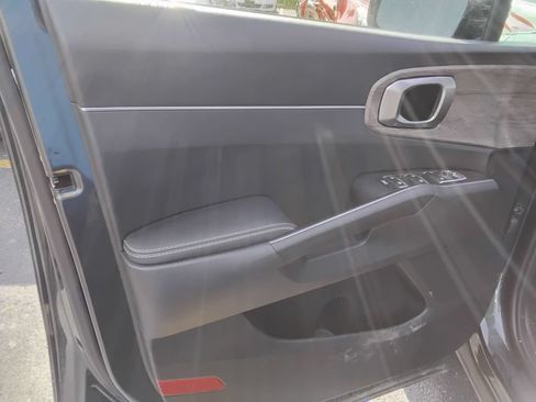 Used 2023 Kia Sorento X-Line EX AWD/4WD image 9