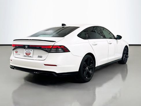 Used 2025 Honda Accord Sport image 4