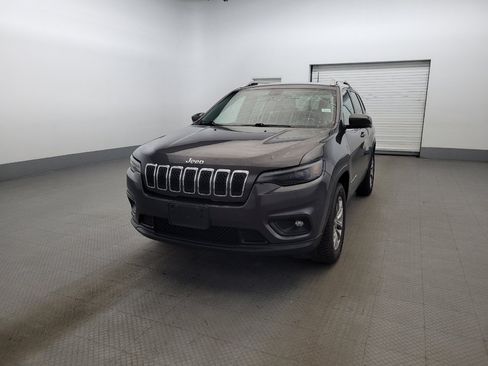 Used 2019 Jeep Cherokee Latitude Plus w/ Comfort/Convenience Group AWD/4WD image 15